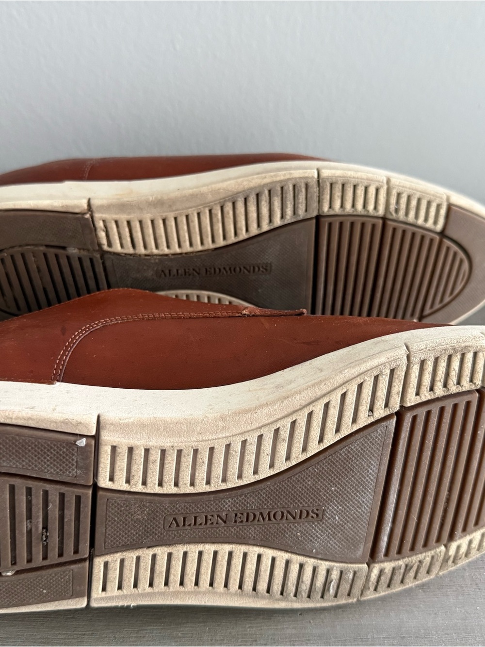 Allen Edmonds Carson Lace-up Hybrid Derby - Picture 5 of 8